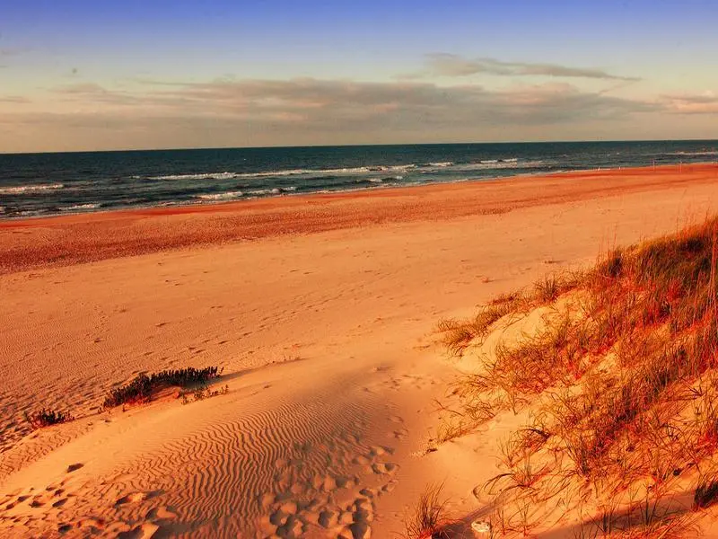 【美国旅游】美国十大海滩 Top 10 Beaches in the USA