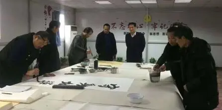 河南省豫美文化艺术研究院送文化下乡活动，在郑州市惠济区老鸦陈村举行