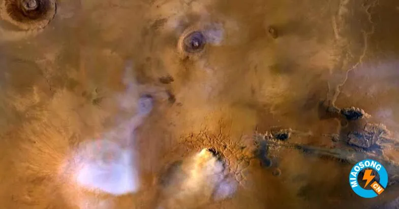 美国宇航局：巨大的沙尘暴将火星的水吹向太空