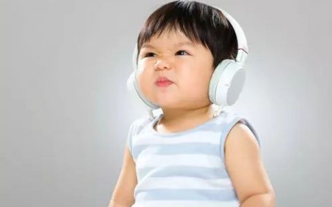 聋儿拒绝戴助听器怎么办？