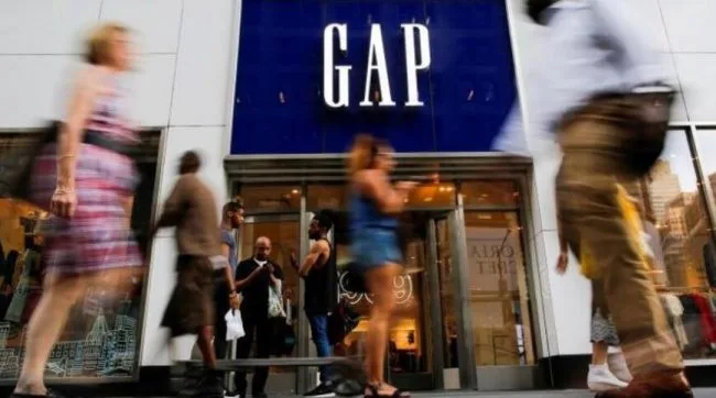 美国知名服装零售集团Gap宣布：计划在2023财政年度完结前关闭北美约350间分店